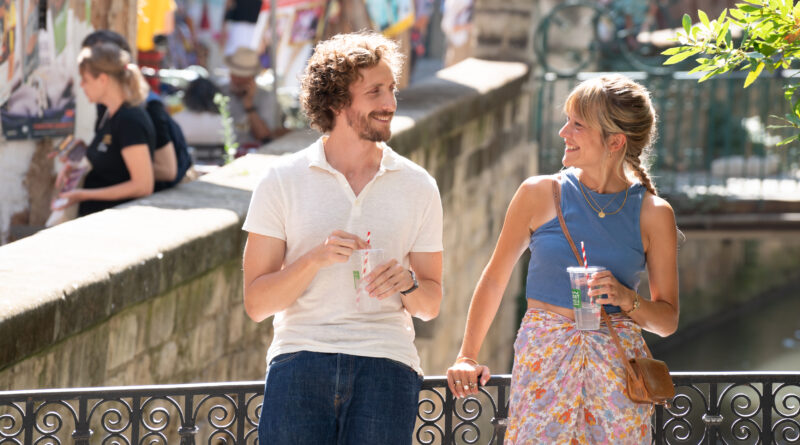 Baptiste Lecaplain et Elisa Erka dans le film Avignon