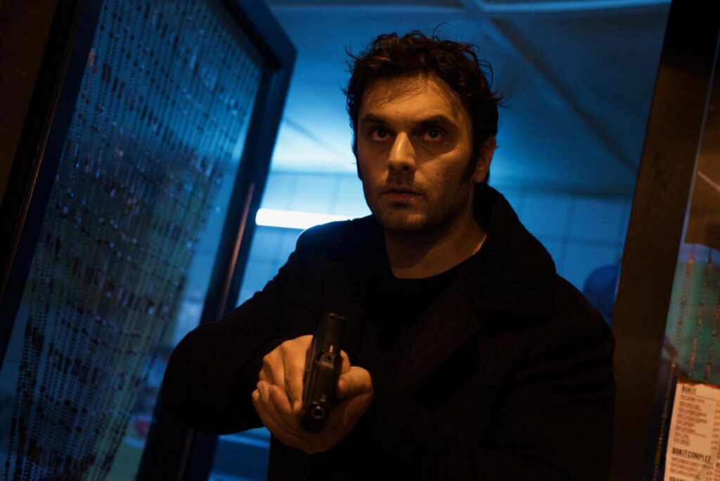 Pio Marmaï dans le film "Comment je suis devenu super-héros"