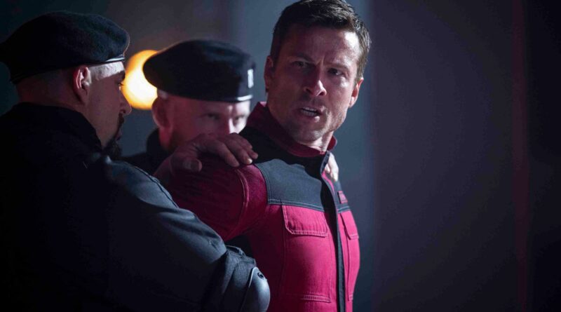 Glen Powell dans Running Man