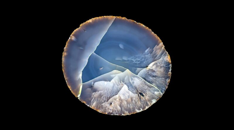 Exposition Rêveries de pierres : Poésie et minéraux de Roger Caillois