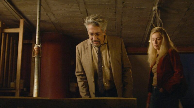 Alain Chabat et Léa Drucker dans Incroyable mais vrai de Quentin Dupieux